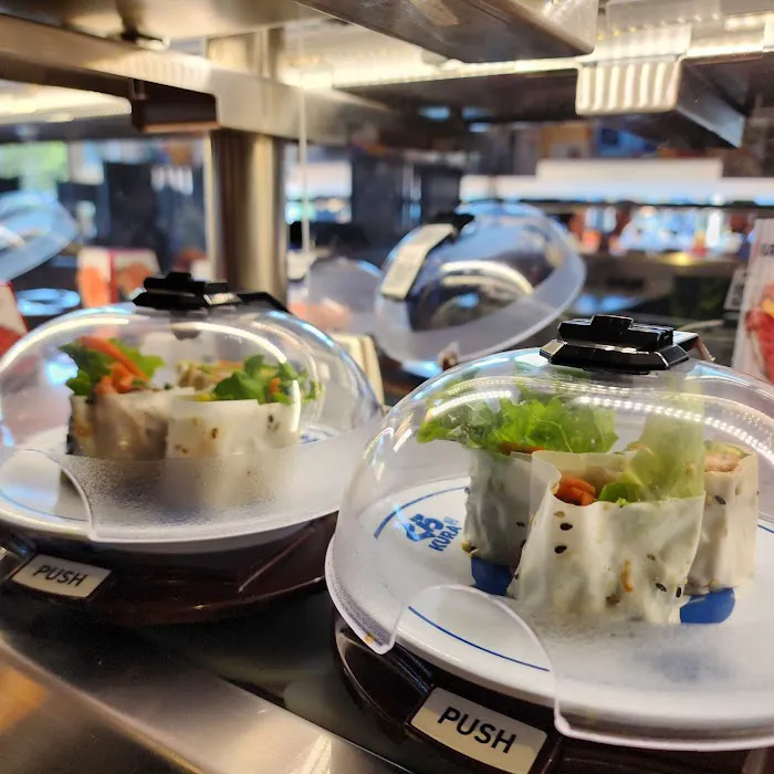 Kura Revolving Sushi Bar Picture 8
