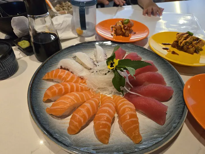 Otter Fine Sushi & Beyond Picture 4