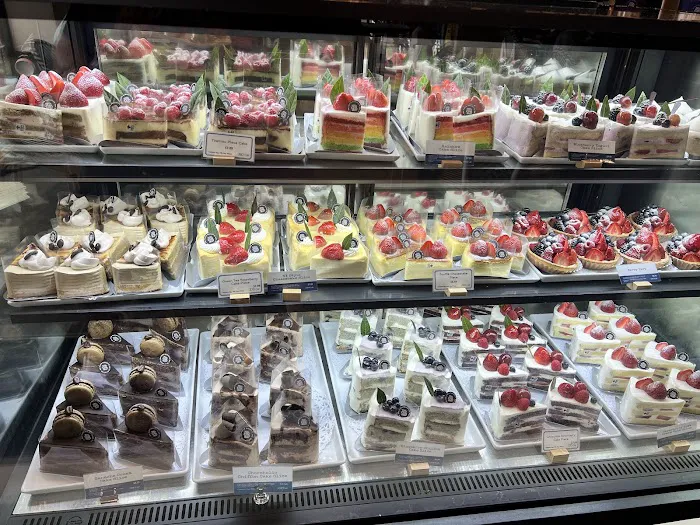 Paris Baguette Picture 1