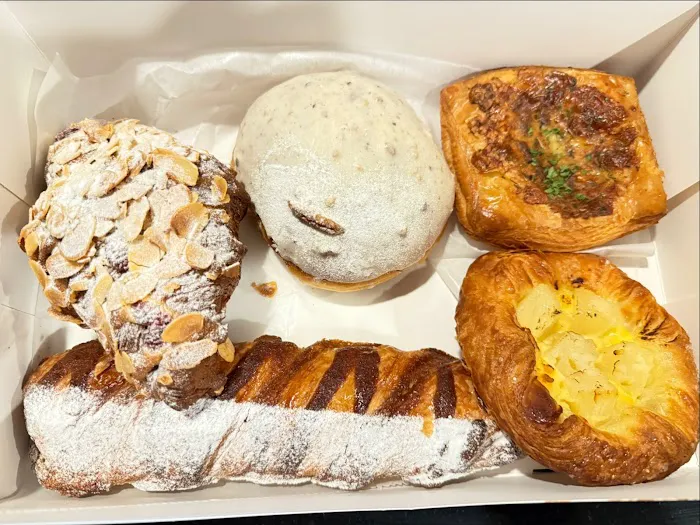 Paris Baguette Picture 4