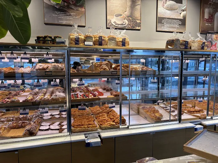 Paris Baguette Picture 1