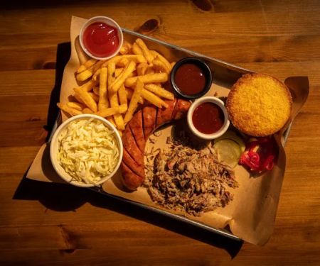 OISO BBQ PIT (Texas Barbecue & Seafood Boil)