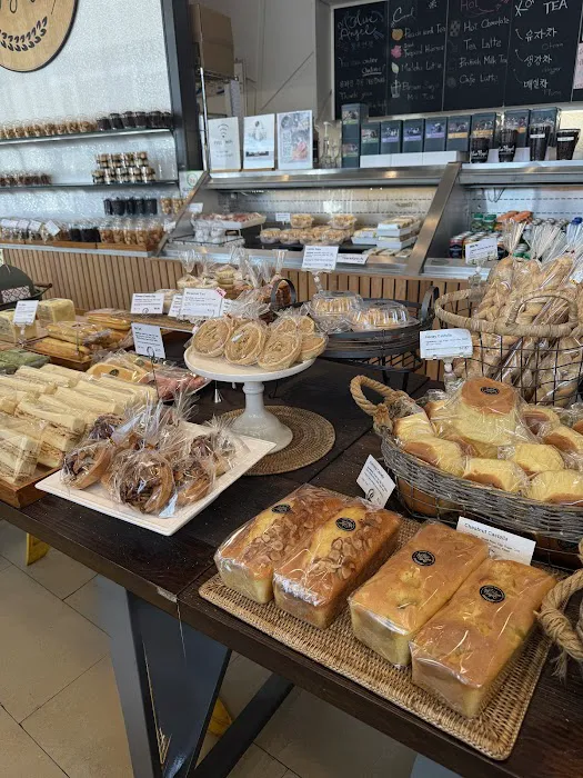 Blue Angel Cafe & Bakery Picture 6
