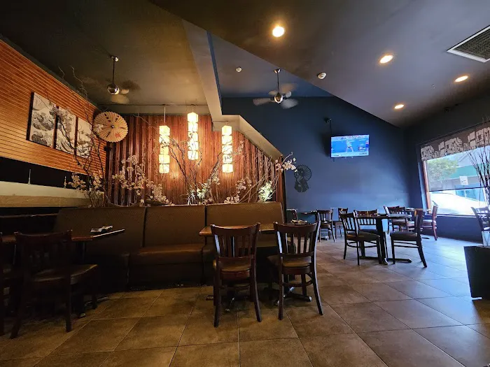 Raku Izakaya Picture 1