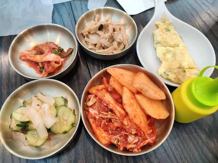 Ahjae Gookbap - Fort Lee Picture 5