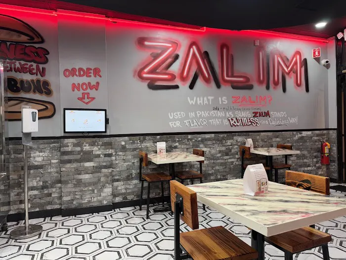 Zalim Hot Chicken & Burgers Picture 4