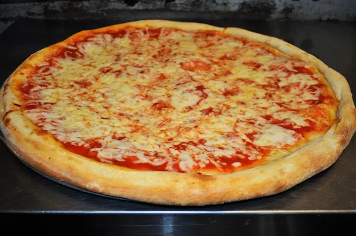 Crispy Crust Pizza Picture 8