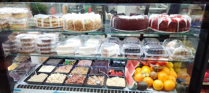 Bruckner mall deli and more Picture 9