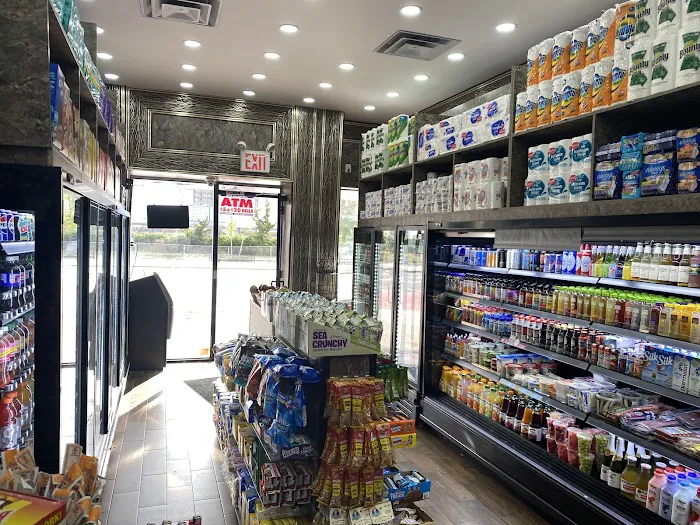 Bruckner mall deli and more Picture 3
