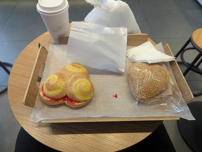 Chateraise & Donuts Picture 8