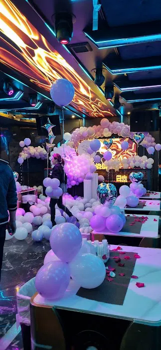 The Deluxe Party KTV Picture 5