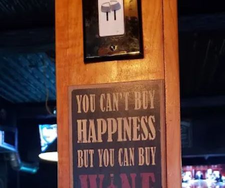 THE VILLAGE GREEN PUB WHITESTONE NY