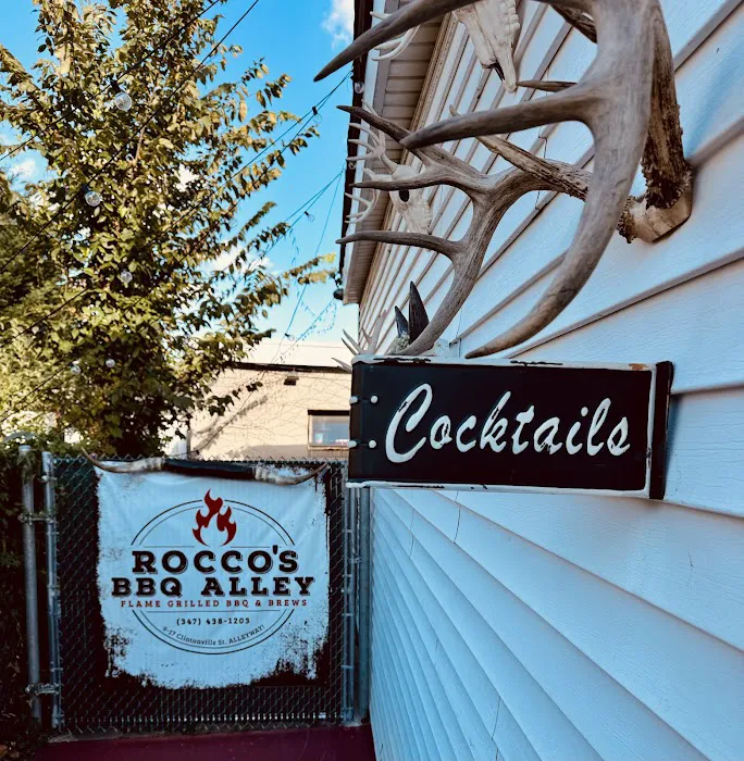 Rocco's BBQ Alley - Flame Grilled BBQ & Brews Picture 7