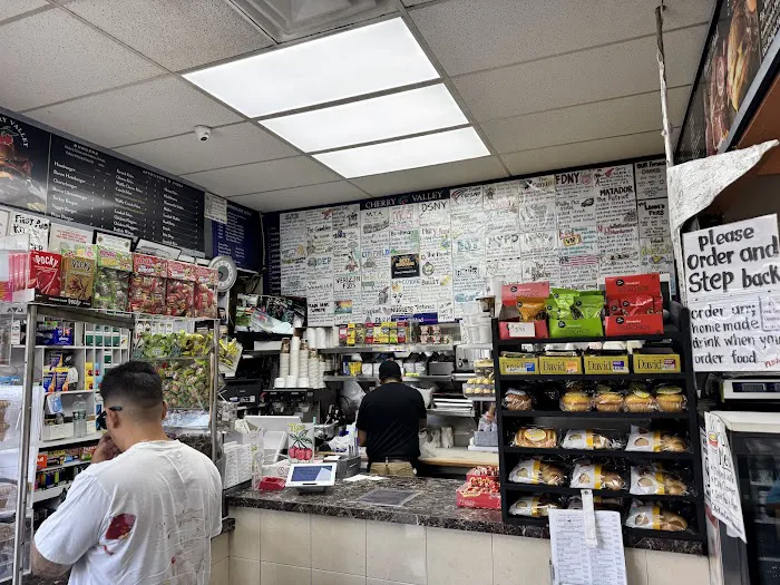 Cherry Valley Deli & Grill Picture 6