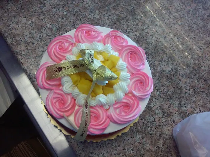 Sweets Bakery Cafe Picture 3
