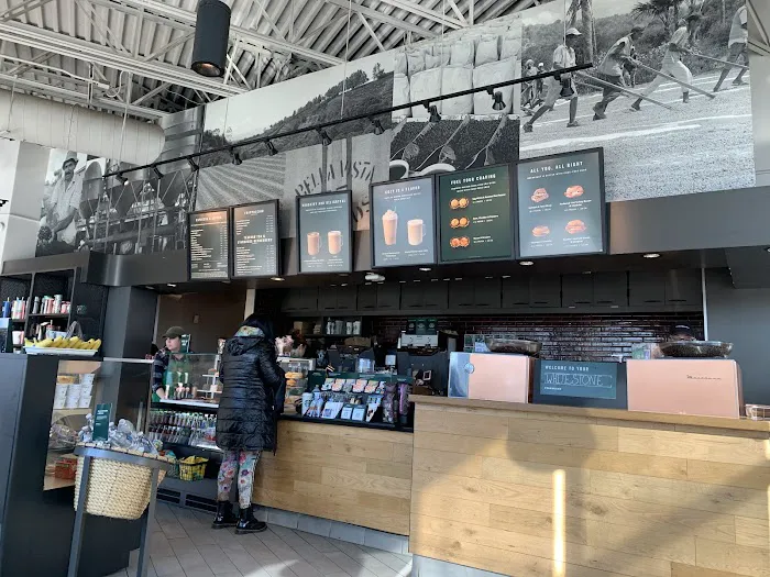 Starbucks Picture 3