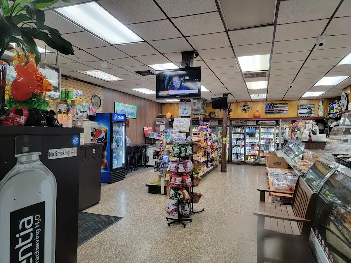 Bowne Park Deli Picture 5