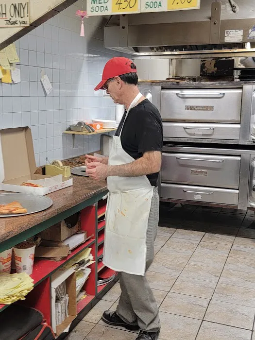 X-tra Cheese Pizzeria Picture 2