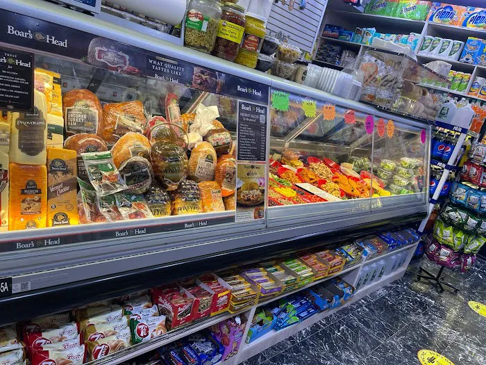 Parkchester DELI Picture 10