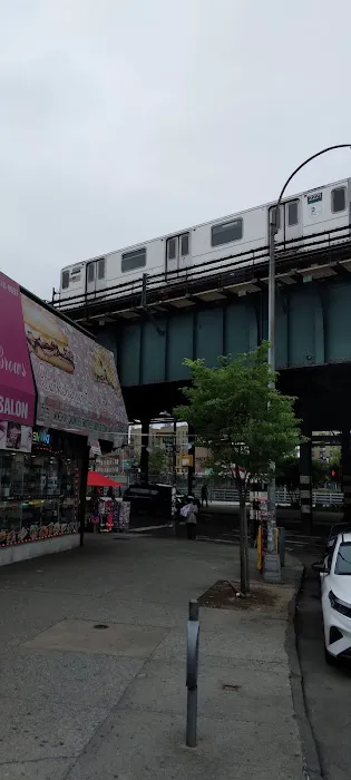 Parkchester DELI Picture 2
