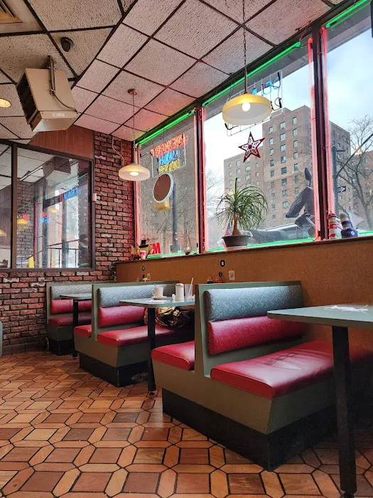 Ellie's Diner Picture 7