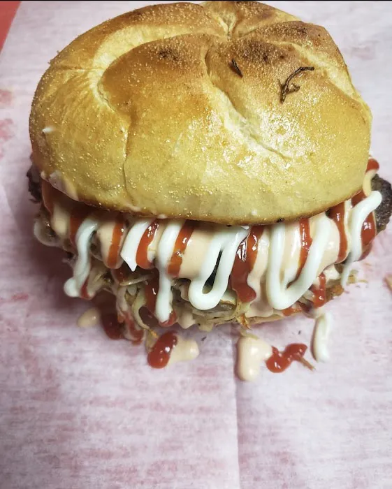 On The 6 Deli Grocery Picture 8