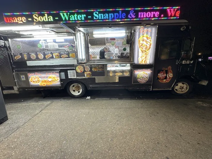 Halal Bites Parkchester Picture 2