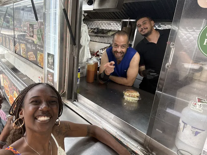 Halal Bites Parkchester Picture 4