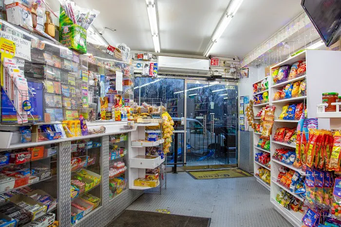 Mothers Deli & grocery Picture 9