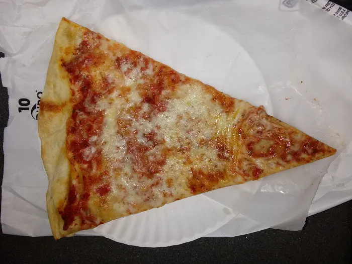 Lona's Pizza Picture 5