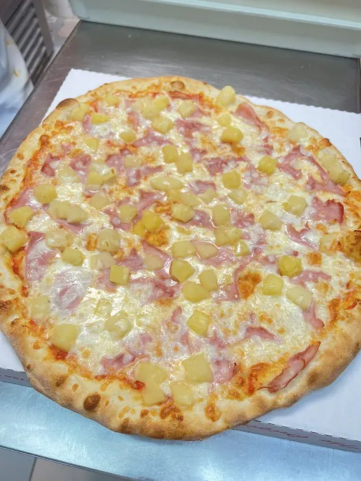 Luciano’s Pizza Picture 10