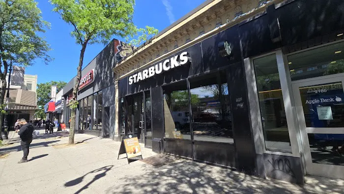 Starbucks Picture 10