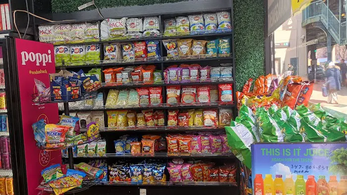 Green Apple deli Picture 2