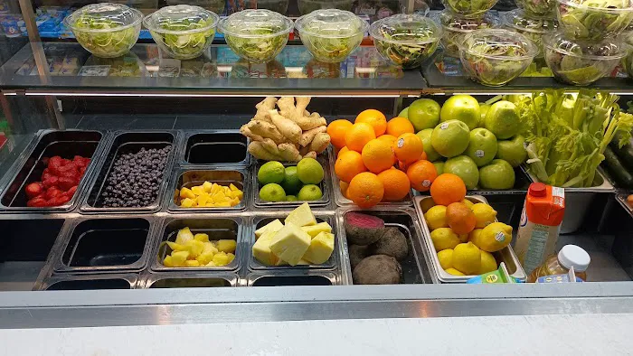 Green Apple deli Picture 10