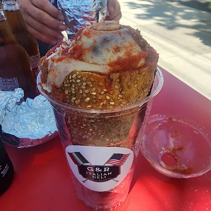 G & R Deli Picture 3