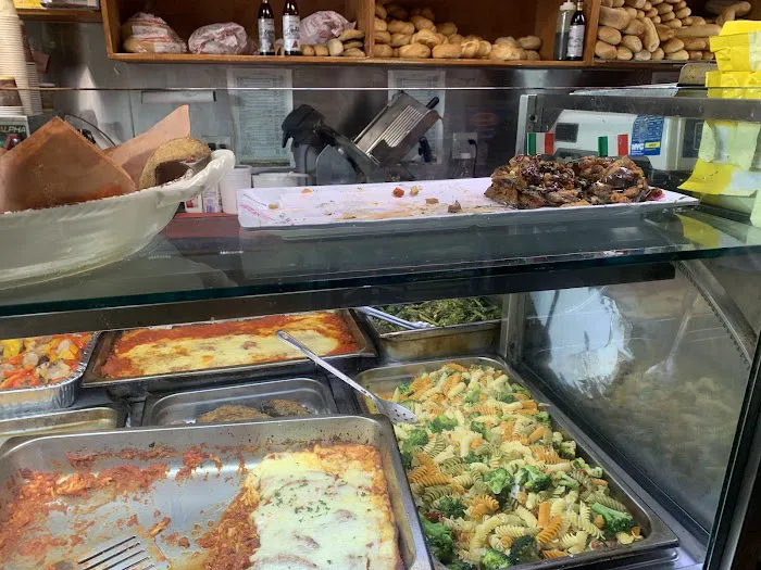 G & R Deli Picture 8