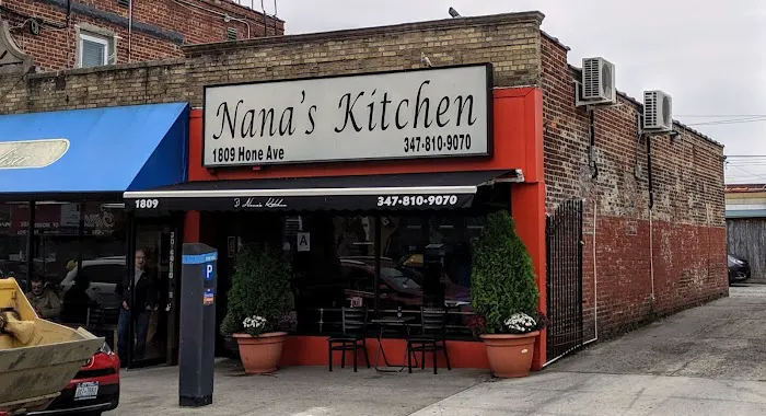 Nana's Kitchen Picture 10