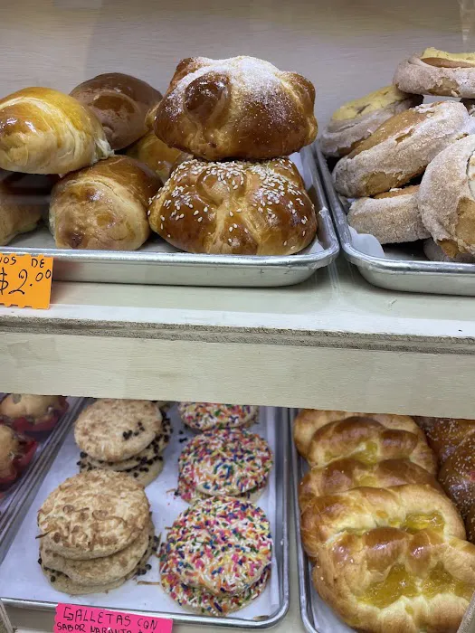 La Diana Bakery Picture 7