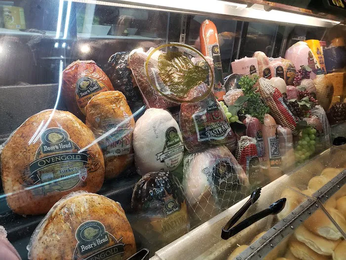 M & R Deli Picture 3