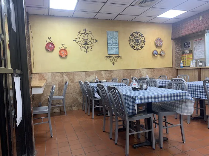 Sorrento's Pizzeria Restaurant Picture 10