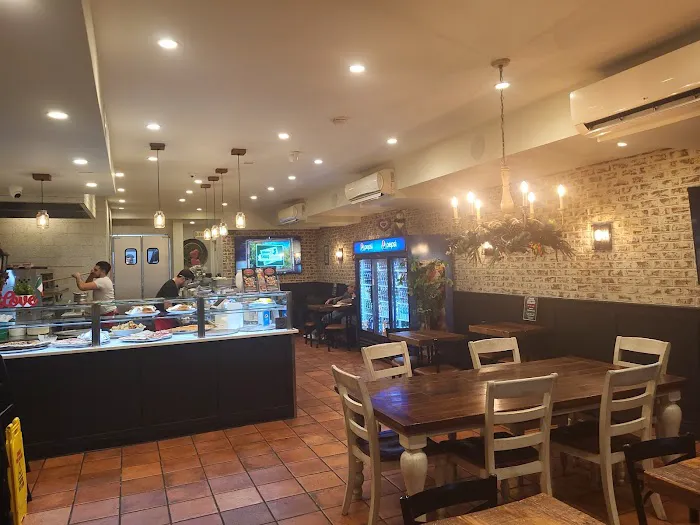 Original Joe’s Pizzeria Picture 3