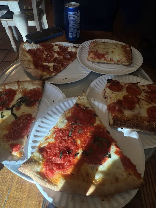 Original Joe’s Pizzeria Picture 1