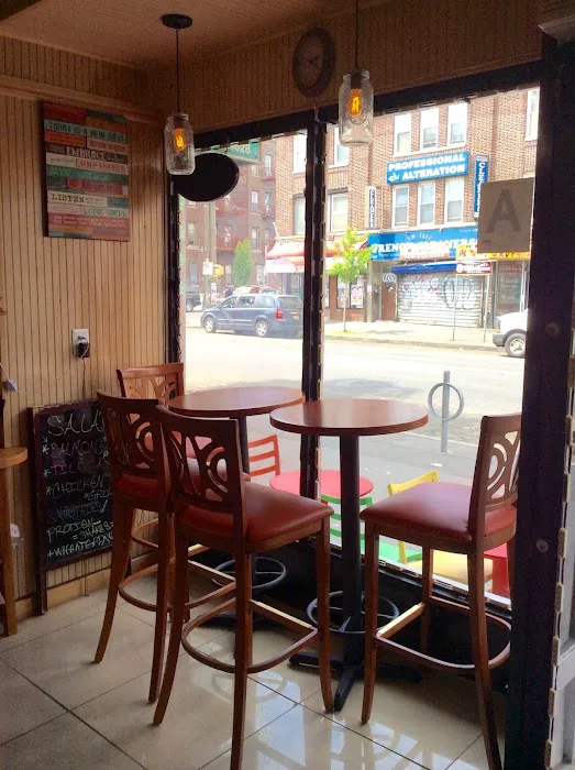 Snatch & Go Internet Juice Cafe & Bar Picture 6