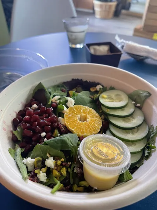 Cocoa Bean Juice and Salad Bar Picture 9