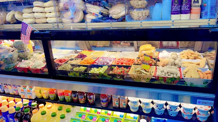Queen Deli Kitchen Picture 4