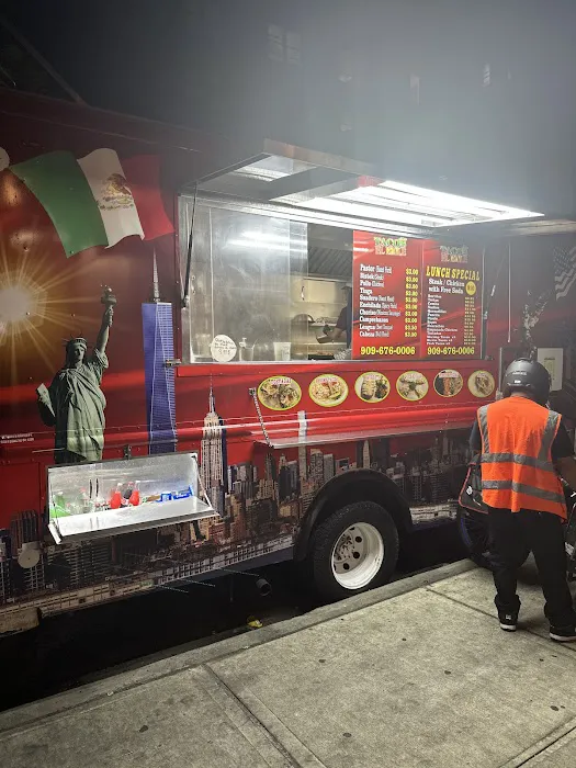 Tacos El Mole - food truck Picture 1