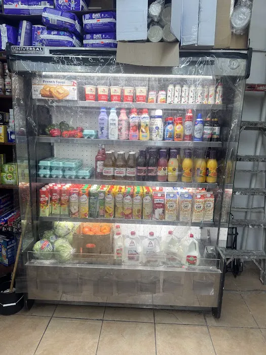 Ortiz deli & market Picture 9