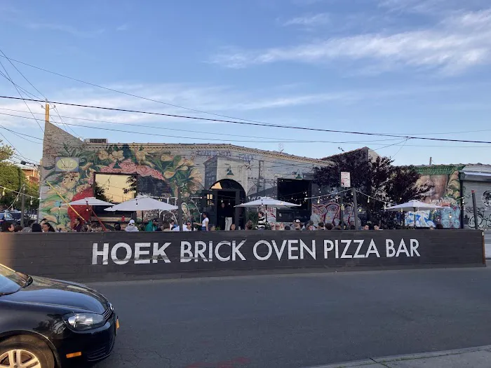 Hoek Pizza Picture 7