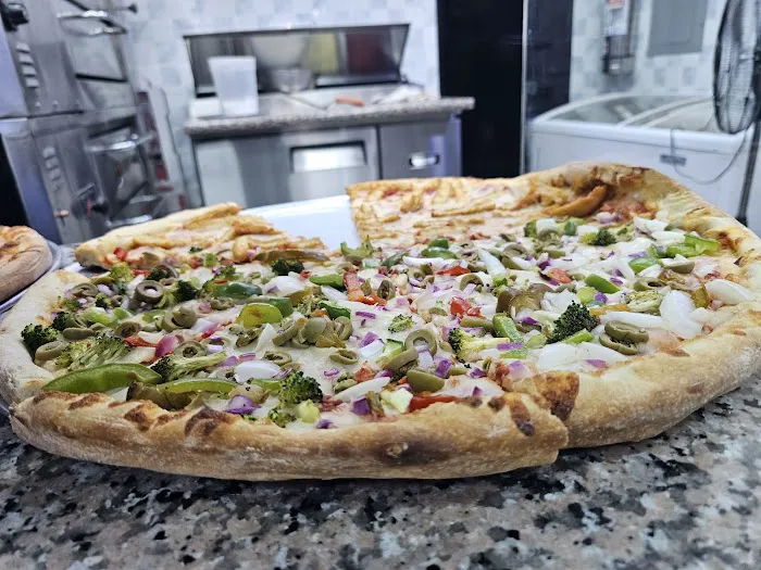 Dad's Deli chicken and pizza Picture 10