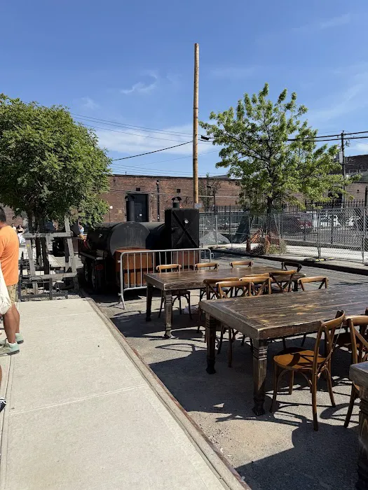 Hometown Bar-B-Que Picture 10